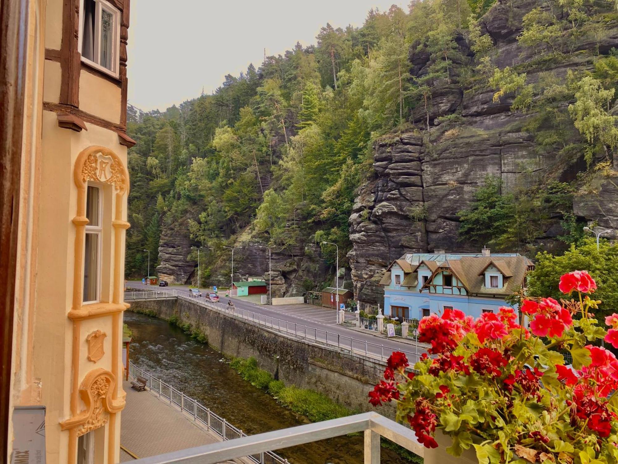 Hotel Labe Hrensko Exterior photo